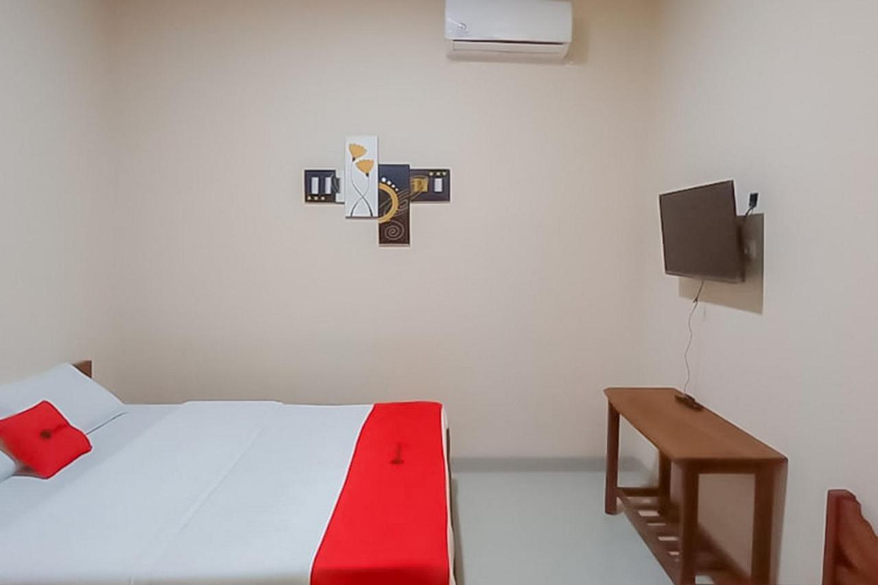 RedDoorz Syariah near Tugu Lampu Gentur Cianjur Hotel Luaran gambar