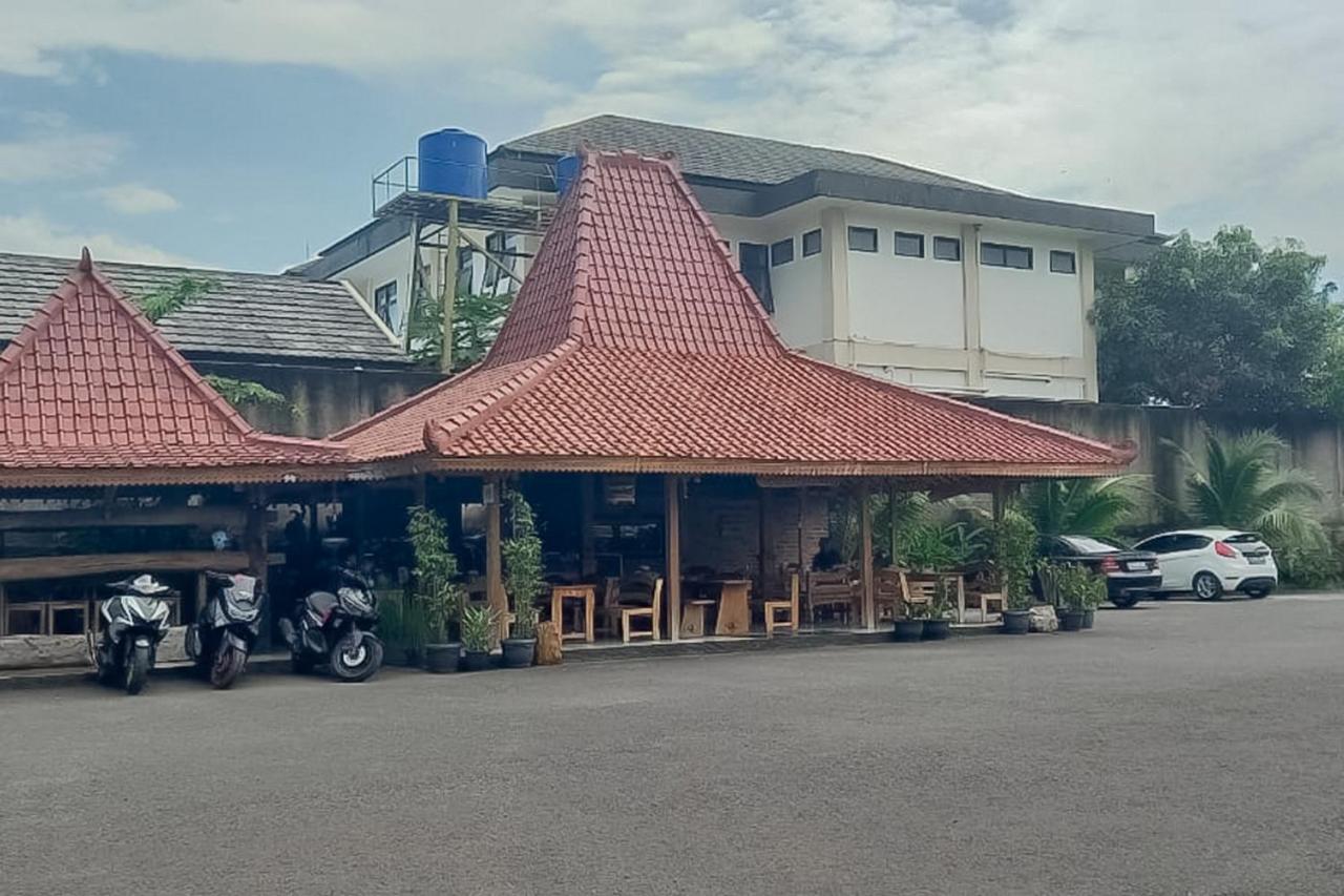 RedDoorz Syariah near Tugu Lampu Gentur Cianjur Hotel Luaran gambar