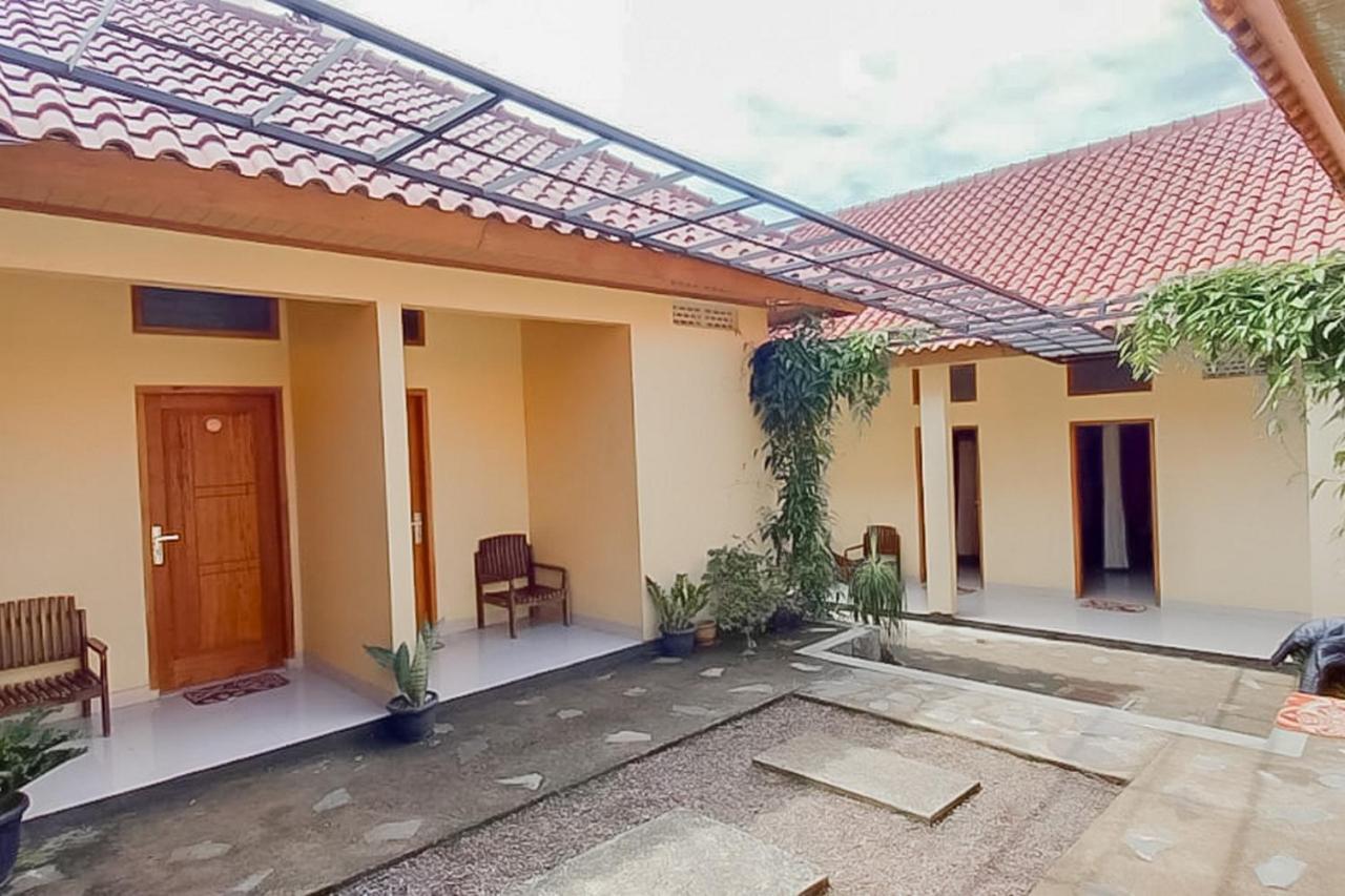 RedDoorz Syariah near Tugu Lampu Gentur Cianjur Hotel Luaran gambar