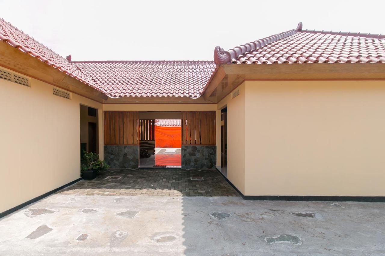 RedDoorz Syariah near Tugu Lampu Gentur Cianjur Hotel Luaran gambar